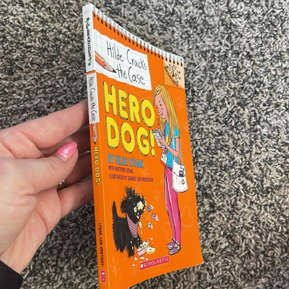 Kids book 📕 Hero Dog by Hilde Lysiak Scholastic paperback book - Picture 9 of 17